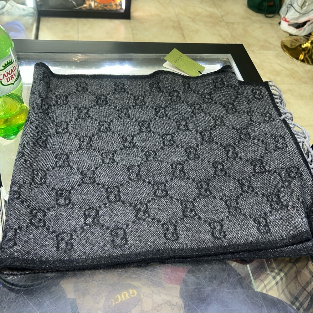Gucci Monogram Gray Wool Scarf - image 2